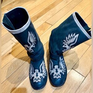 Embroidered Heeled Boots with Eagle black and cream